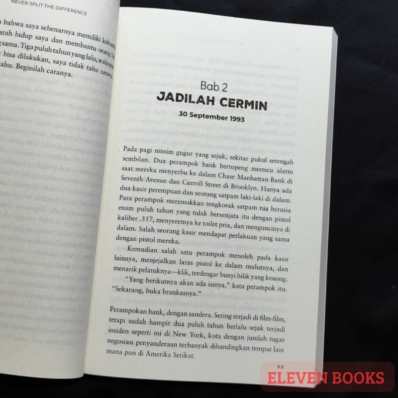 Jual Eleven Books Buku Terjemahan Never Split The Difference - Chris ...