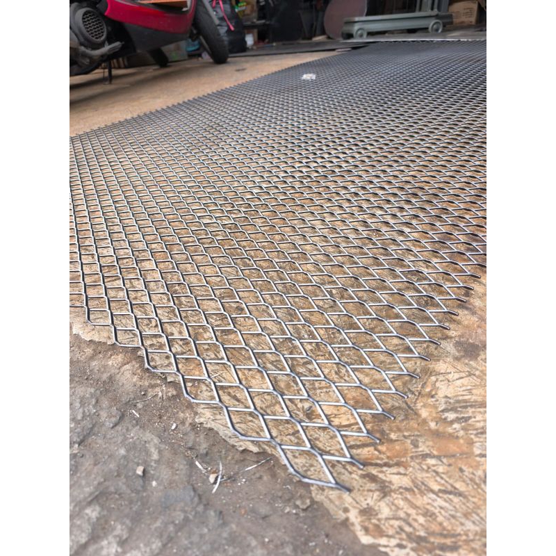 Jual Expanded metal mesh f 3035 ukuran custom, kawat ram plat besi ...