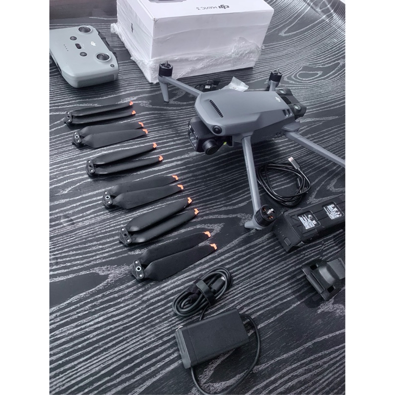 Jual Drone DJI Mavic 3 Basic Mulus | Shopee Indonesia