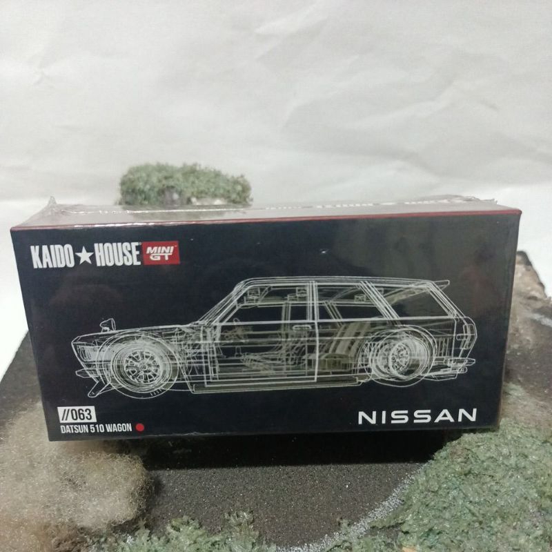 Jual Mini GT#063 Kaido House Datsun 510 Wagon Carbon Fiber V2-Red ...