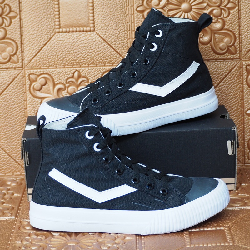 CONVERSE ALL STAR HIGH CHUCK TAYLOR II BIRU DONGKER SEPATU CONVERS ALLSTAR  TINGGI SEPATUCONVERSE