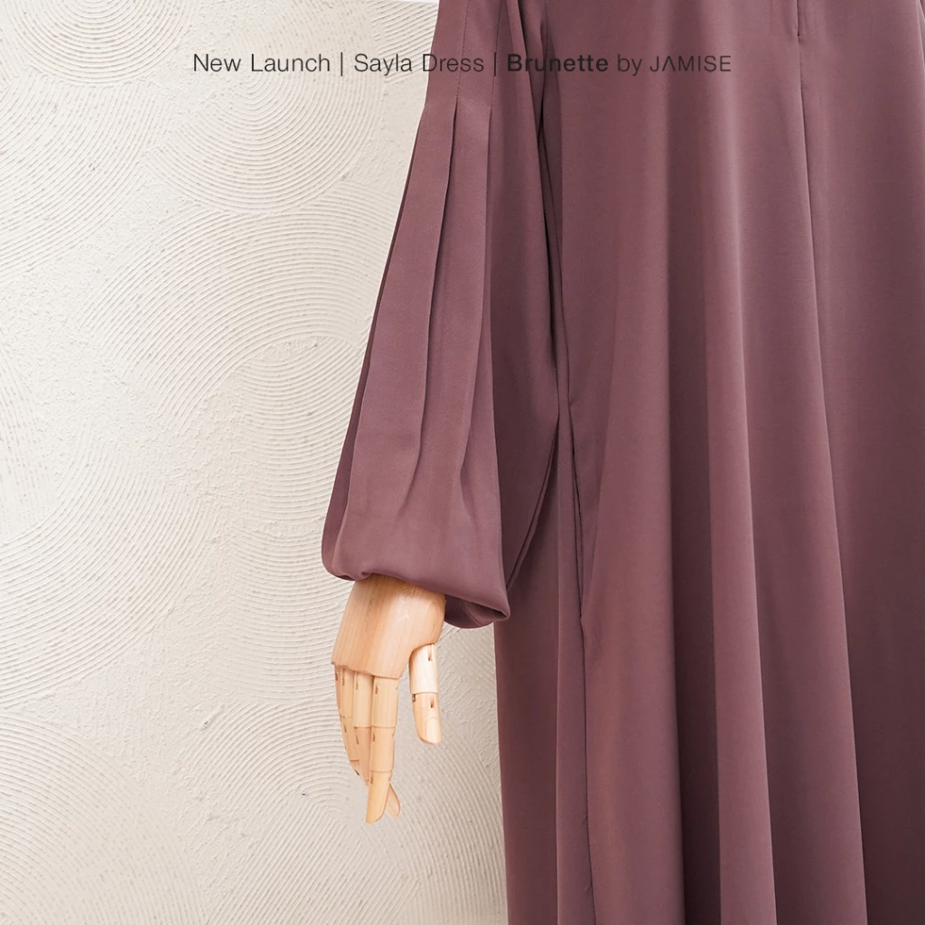 Detail samping Gamis Jamise Sayla Dress Abaya Simple Lengan Puff Karet