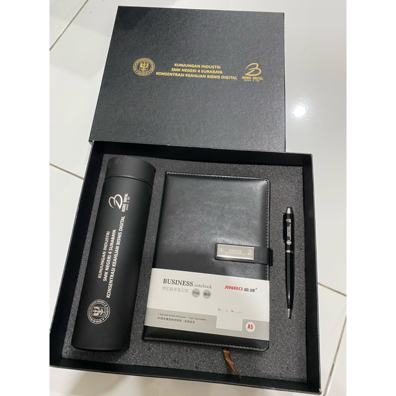 Souvenir Free Custom Nama / Grafir Laser Logo Perusahaan Giftset 3in1 Isi Tumbler Led doff / Pena Tw / Notebook Agenda A5