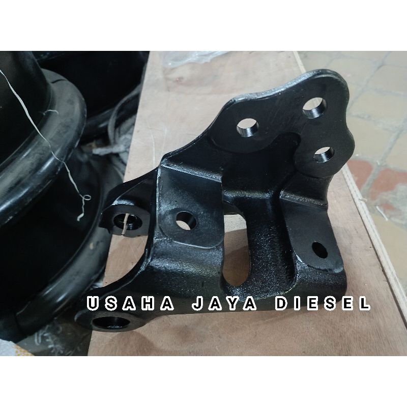 Jual 48411-EW010 Bracket Spring No 1 Hino 500 FM260JD RH Kanan Bracket ...