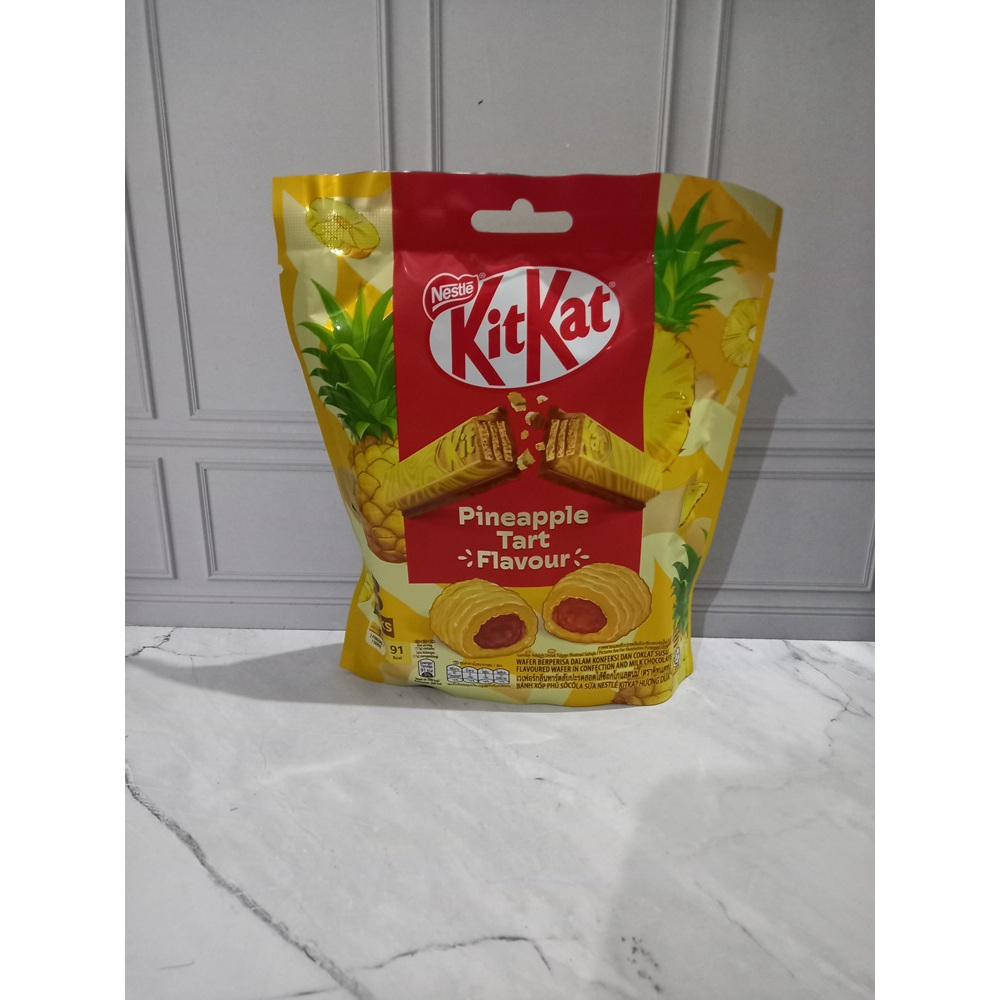 Jual Kit Kat Coklat Pineapple Tart Flavour | Shopee Indonesia
