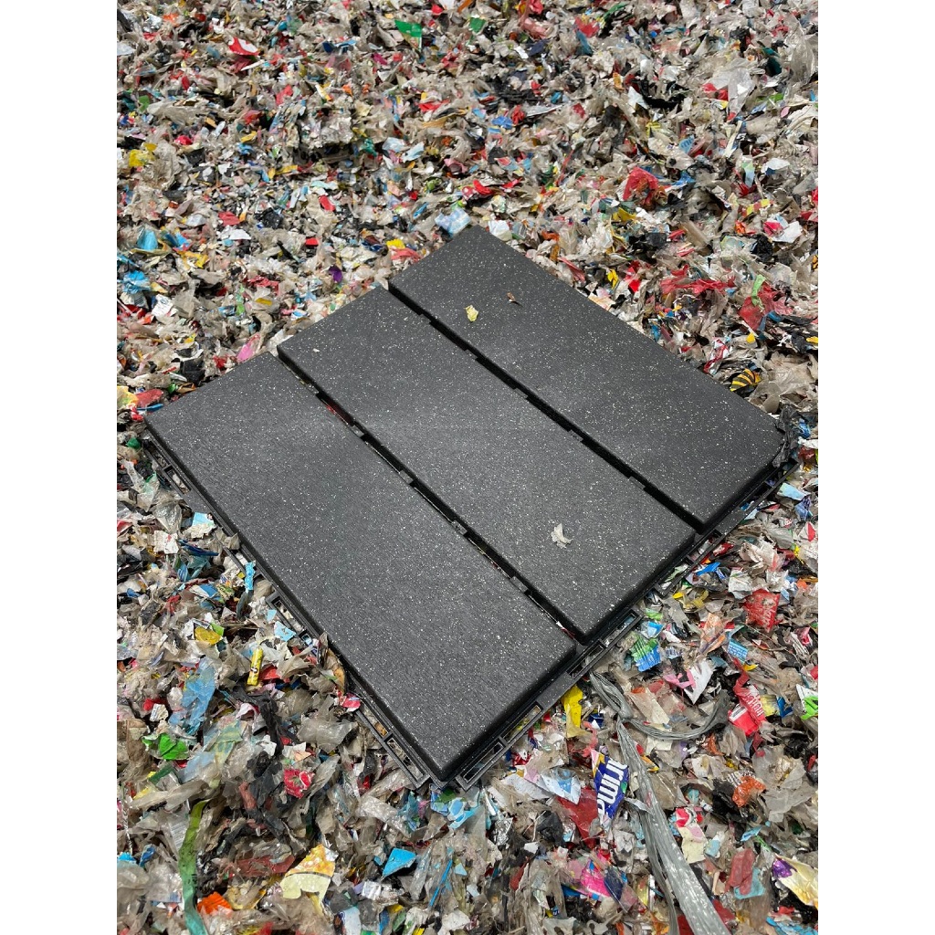 SATU KEPING Lantai Dek Srasah Floor Decking Outdoor Indoor Dark Grey - SATUAN BUKAN PER BOX