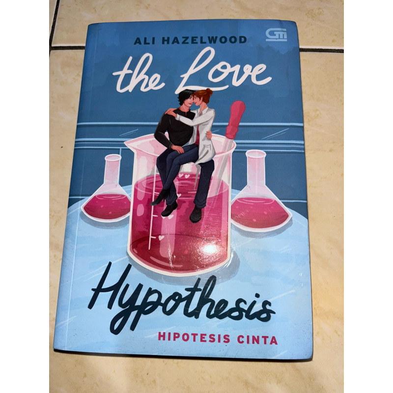 Jual Ali Hazelwood The Love Hypothesis Segel | Shopee Indonesia