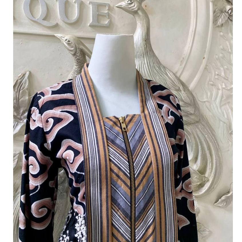 Jual Funky Kebaya Batik Mega Mendung-Full Hitam | Shopee Indonesia