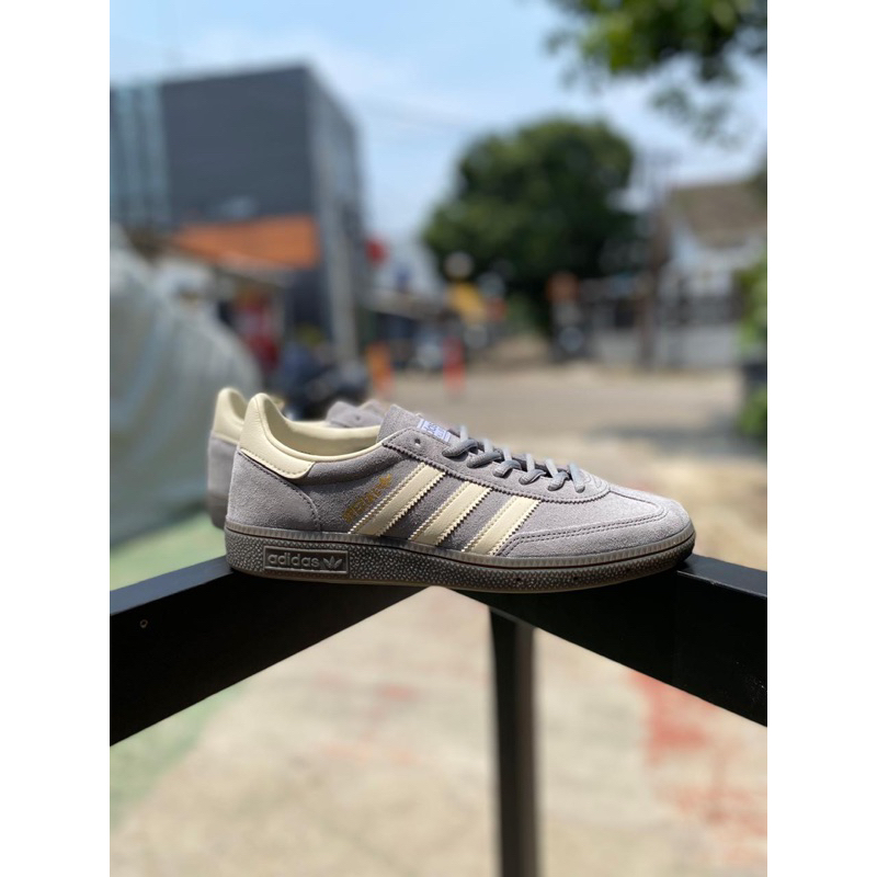 Jual adidas spezial Grey original | Shopee Indonesia