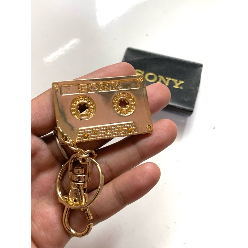 Jual NOS Vintage Keychain Sony Gold Cassette / Gantungan Kunci Kaset ...