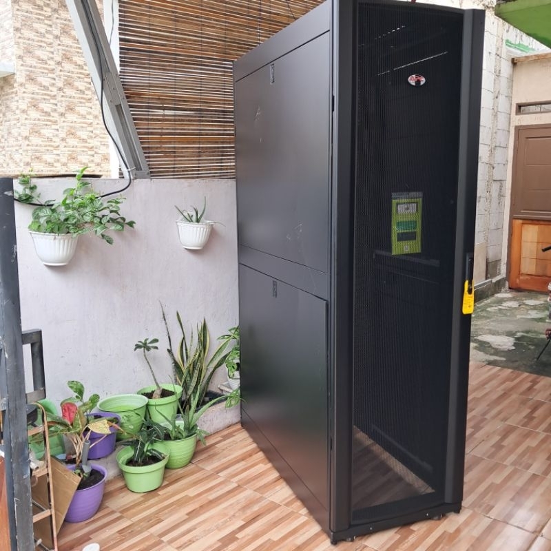 Jual Rack Server APC 42U AR3300 NetShelter SX Cabinet | Shopee Indonesia