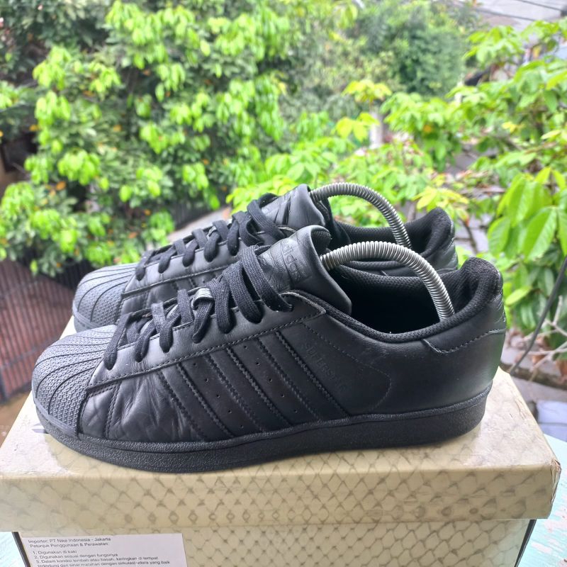 Jual Sepatu Adidas superstar full black size 42 | Shopee Indonesia