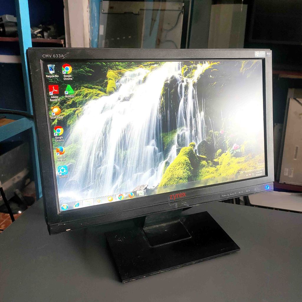 Jual Monitor Lcd Merk Zyrex Ukuran Layar 16 Inch Kondisi Normal ...