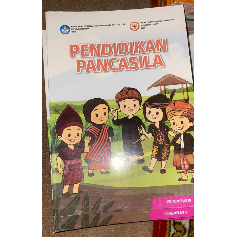 Jual Buku Pendidikan Pancasila Kelas 3 (III) SD/MI | Shopee Indonesia