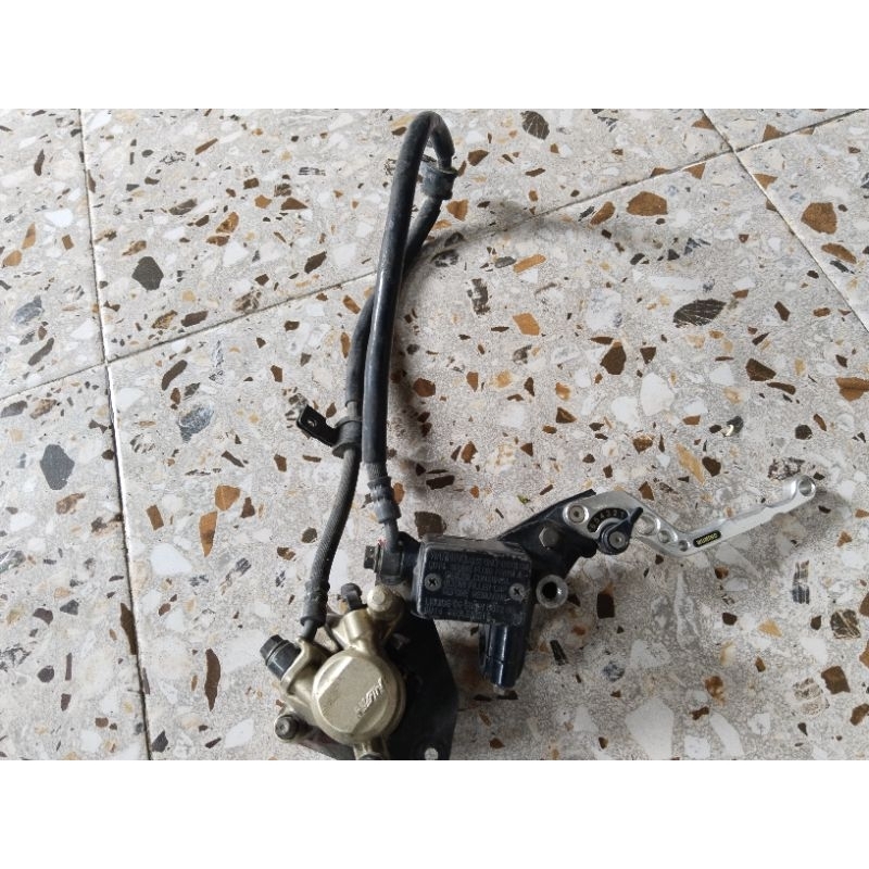 Jual caliper + master atas honda sonik 150 R original ( seken) | Shopee