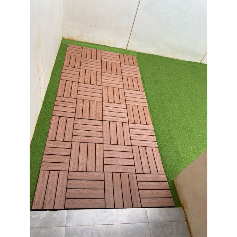 Jual Pemasangan Rumput Sintetis dan Decking Tile di Rumah Bapak Ahmad ...