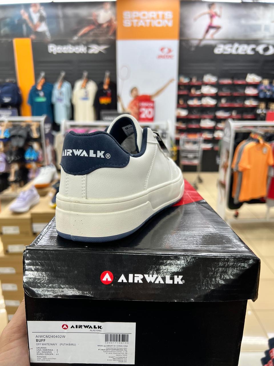 Jual Airwalk Buff Off White/Navy Men Shoes Original | Shopee Indonesia