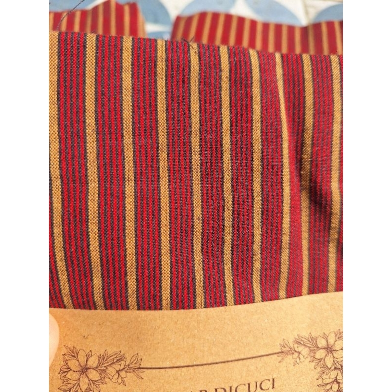 Jual Kain Tenun Lurik Garis Merah Maroon Kuning | Shopee Indonesia