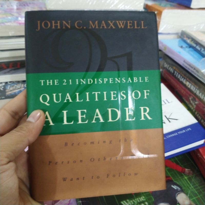 Jual buku import the 21 indispensable qualities of a leader