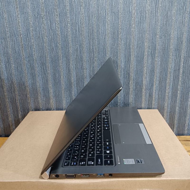Jual Laptop Toshiba dynabook R63 Cor i7-5500U Ram 8Gb/SSD 256Gb