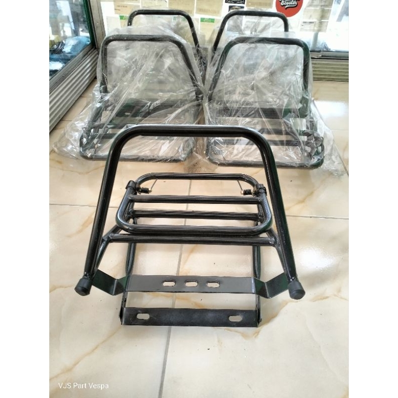 Jual Backrack Madrid Hitam Vespa Super-Sprint-PS-PX-Strada | Shopee ...