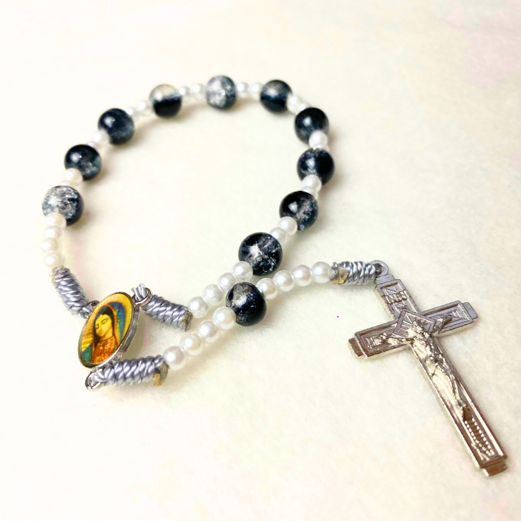 Rosario Mini Marmer Bercorak Emas - Rosario Souvenir Pernikahan Katolik