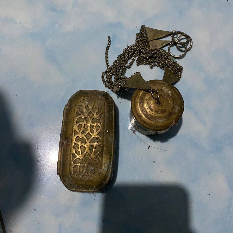 Jual barang antik tempat kapur siri jaman dulu bahan kuningan | Shopee