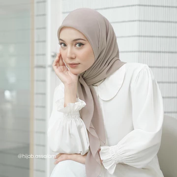 Hijab Pollycotton Hijab Square ( Pilihan Warna Lengkap )