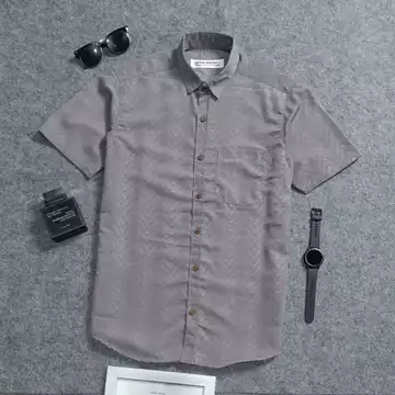 Detak Kemeja Embos Pria Lengan Pendek Motif Etnik Abu Muda