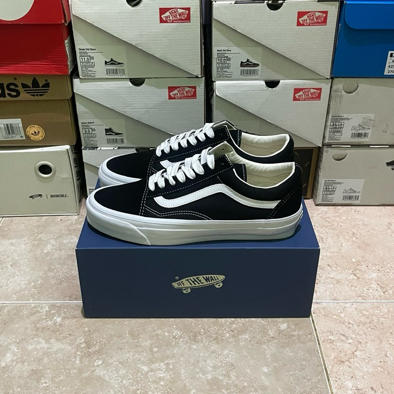 Jual Vans old skool premium 36 black white (Resmi PT NAVYA) | Shopee ...