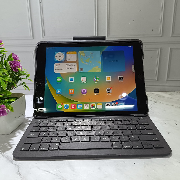 SPESIAL LAUNCHING  " Ipad Gen 8 A2270  32 & 128 GB Wifi Only Free Case