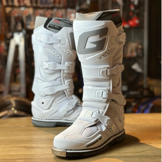 SEPATU GAERNE SG-22 WHITE OFFROAD BOOTS-CROSS