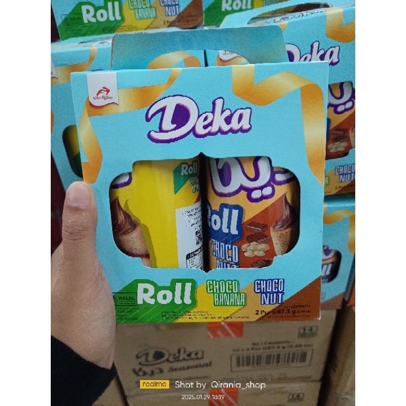 Jual Deka wafer roll kartonan 1 dus isi 12 box Hampers | Shopee Indonesia