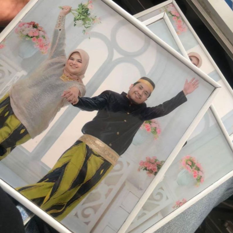 Jual Cetak Foto + Frame 20x20 cm | Pajangan Minimalis Bingkai Biodata ...
