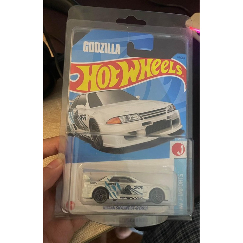 Jual Hotwheels godzilla r35 | Shopee Indonesia