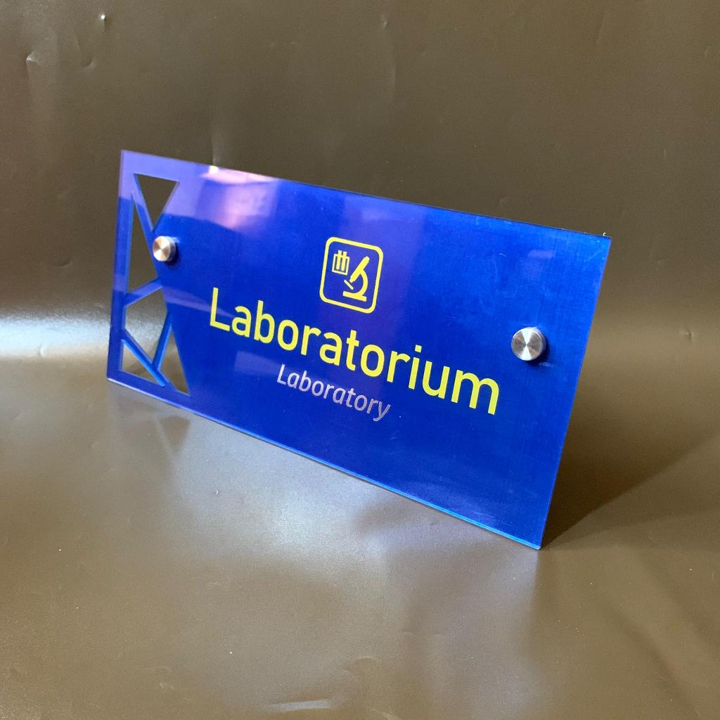Jual Akrilik Nama Ruang Laboratorium | Acrylic Hiasan Dinding ...