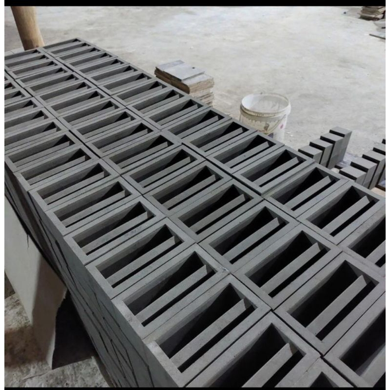 Jual Roster beton 15x30 Roster pagar dan sekatan rumah | Shopee Indonesia