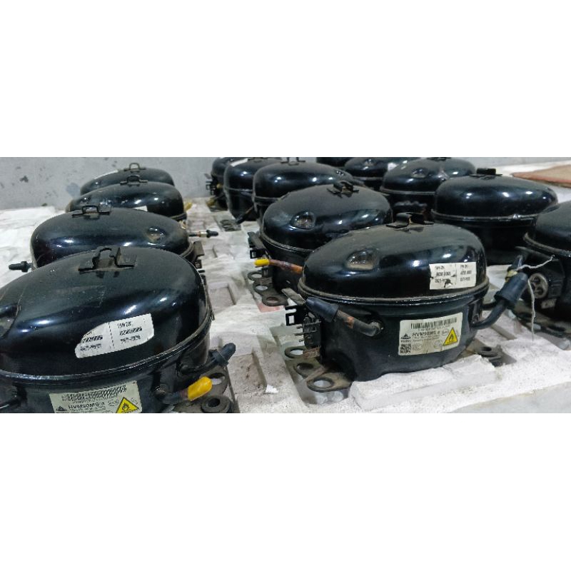 Jual Kompresor kulkas 2 pintu Polytron inventer HVM90MS | Shopee Indonesia
