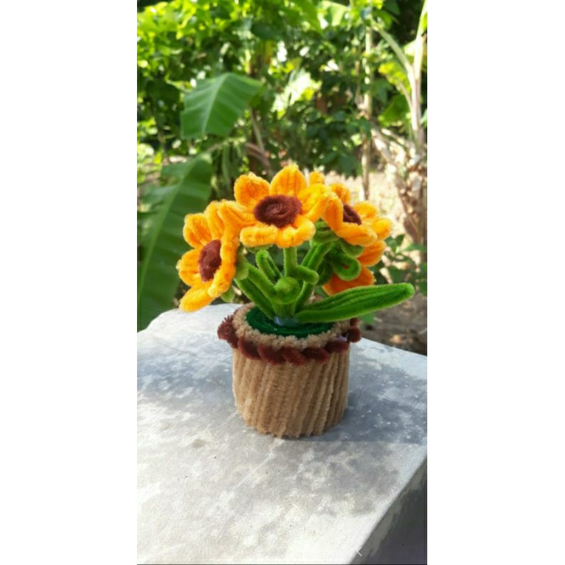 Jual Bunga Vas Pipe Cleaner / bunga kawat bulu / hampers bunga / buket ...