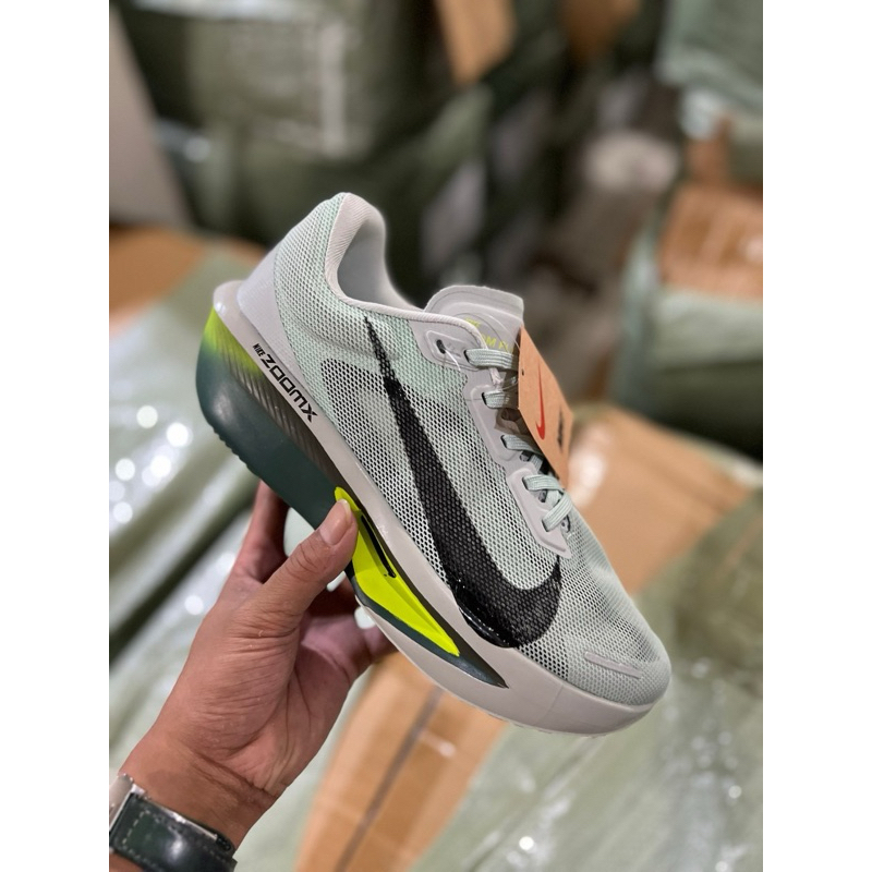 NIKE かわいがっ ZOOM FLY 6 26.5cm