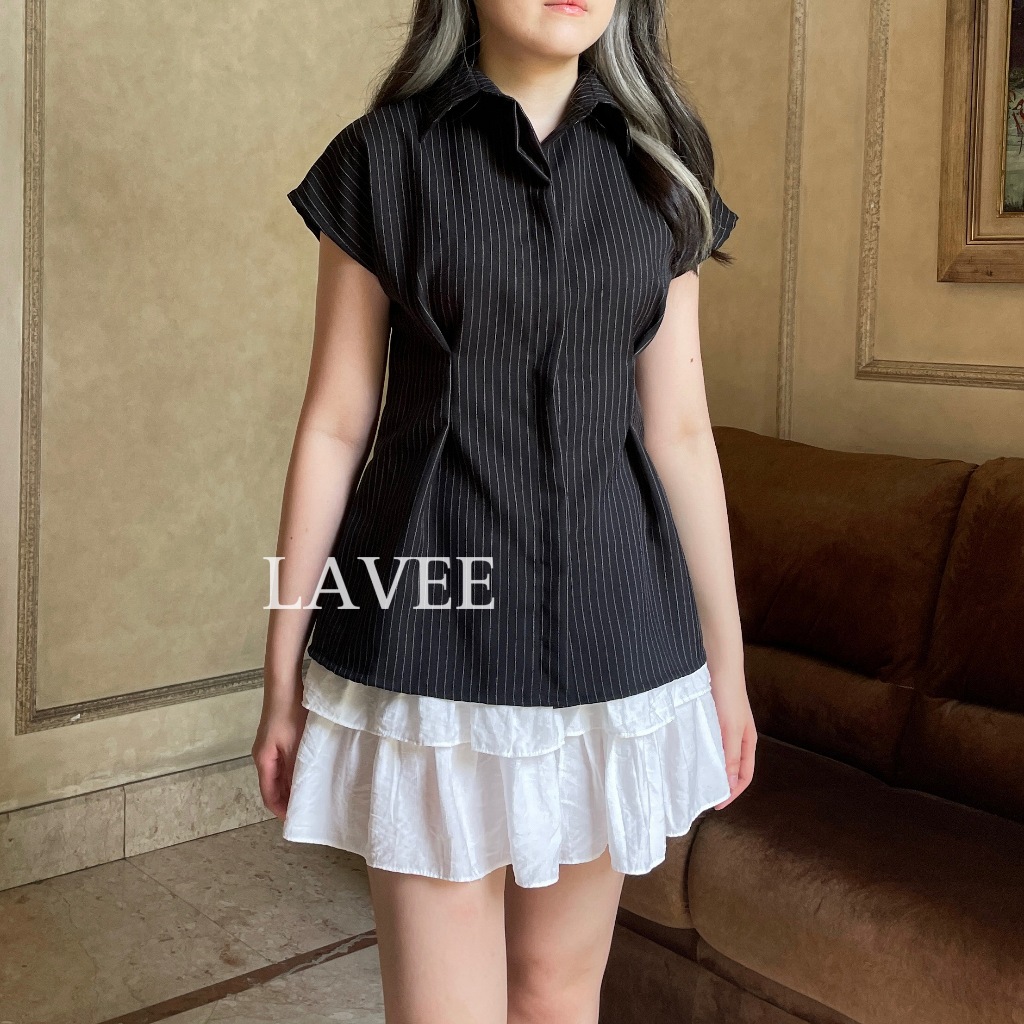 LAVEE - Alba Top / Atasan Wanita Lengan Pendek Pinstripe - Womens Fitted Button Up Top