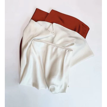 Rok Resleting Elegan Tampil Stylish Saat Lebaran Rok Satin Reine Korean Satin Skirt Maxi Satin
