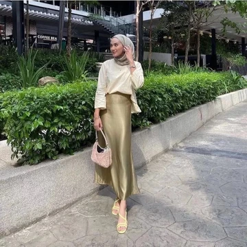 Rok Satin Duyung Mewah Bahan Velvet Roberto Maxmara