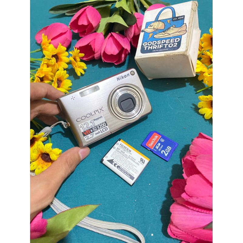 Jual Camera Digital Nikon CoolPix S700 Grey series 12.1 MegaPixels