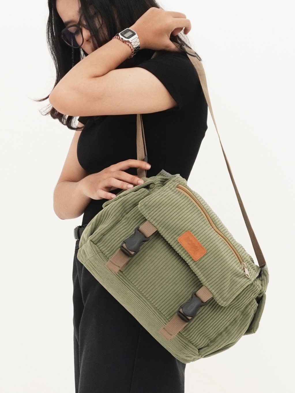 Jual Bogsa Boulder Slingbag Wanita Pria Unisex Corduroy Carrington ...