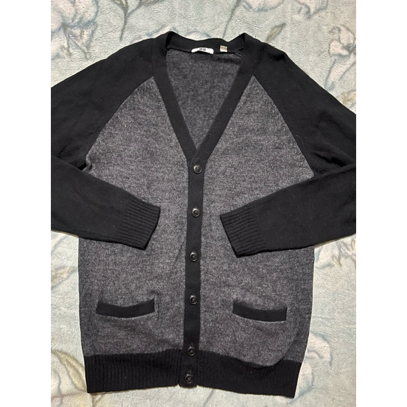 Jual Uniqlo Cardigan Pria Abu-abu | Shopee Indonesia