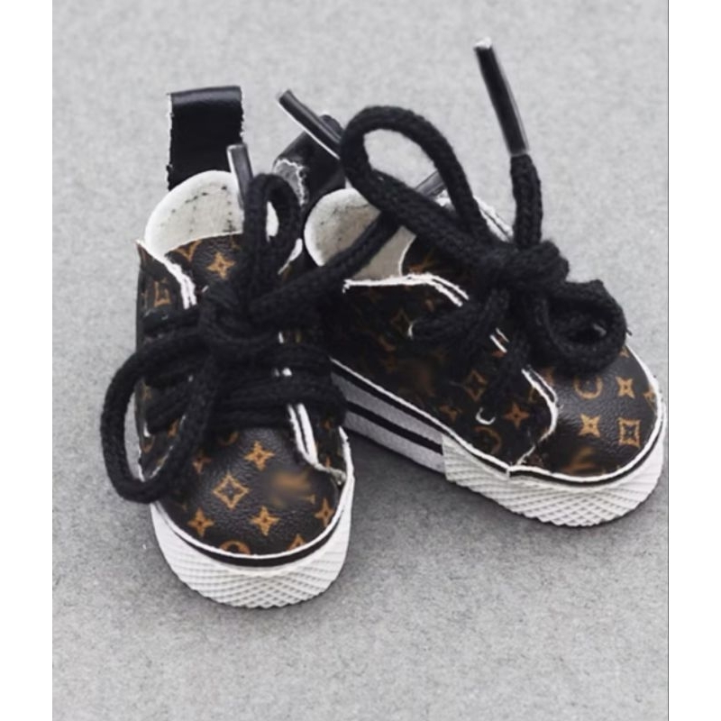 Jual Sepatu boneka labubu | Shopee Indonesia