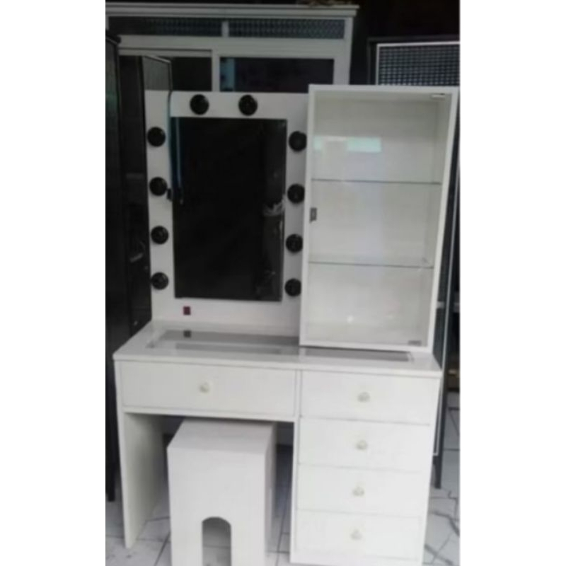 Jual Meja Rias Tempat Lampu | Meja Rias | Meja Rias Minimalis ...