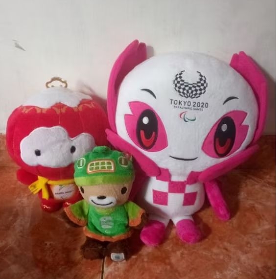 Jual Paketan Boneka Maskot Paralympic Olympic Olimpiade 2010, 2020 ...
