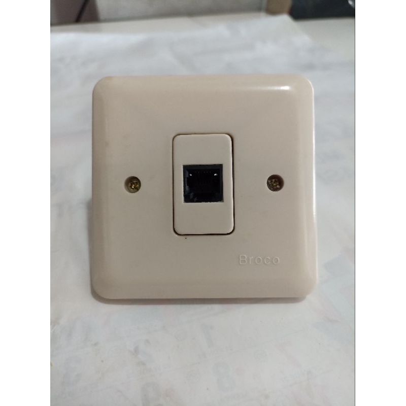 Jual STOP KONTAK SOCKET TELEPON OUTLET INBOW DINDING BROCO NEW GEE 5171 ...